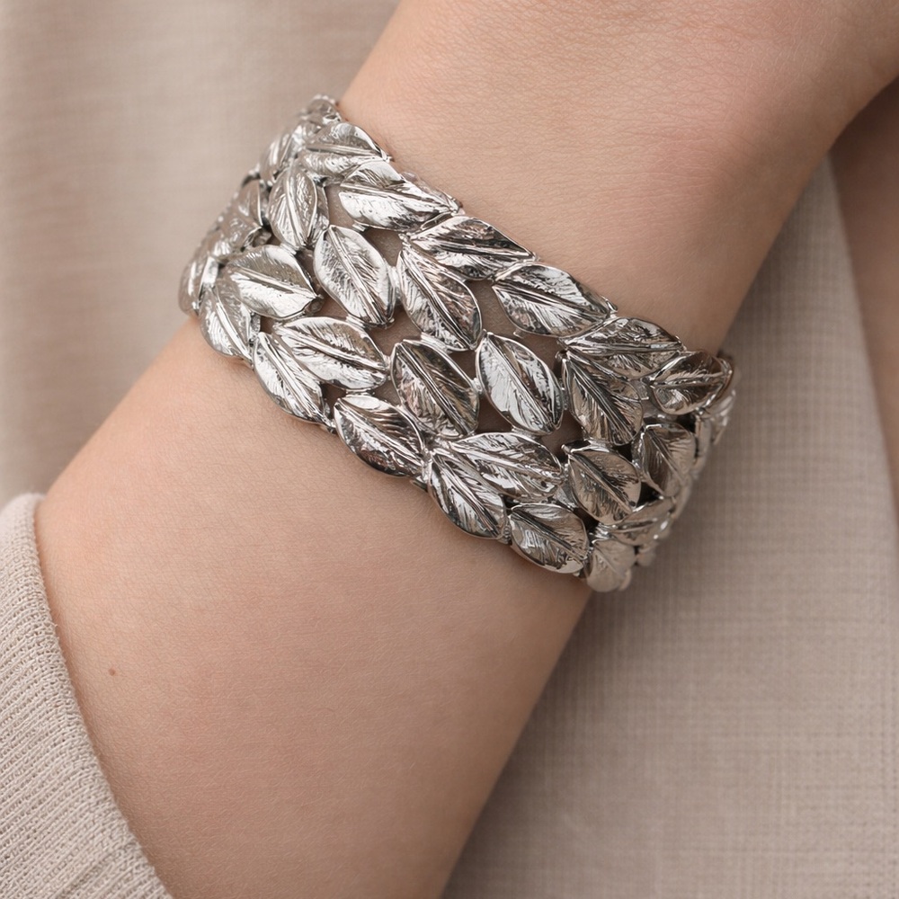 ViVI Elegant Silver Leaf Bracelet